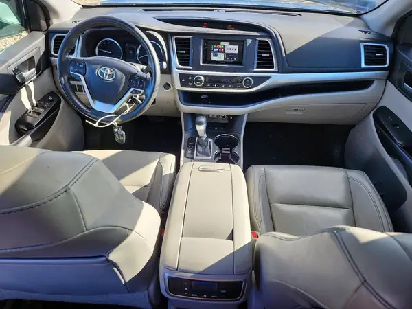 5TDJZRFH3HS431050 2017 TOYOTA HIGHLANDER - Image 8