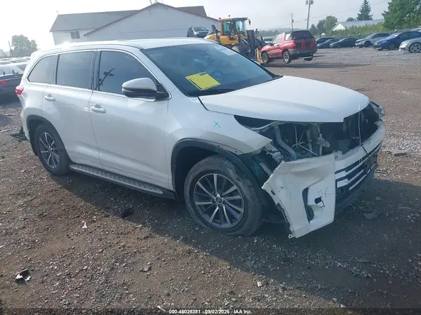 5TDJZRFH3HS437091 2017 TOYOTA HIGHLANDER - Image 1