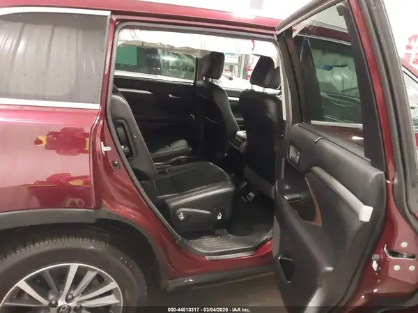 5TDJZRFH3HS440069 2017 TOYOTA HIGHLANDER - Image 8
