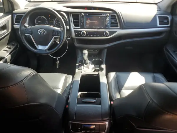 5TDJZRFH3HS450178 2017 TOYOTA HIGHLANDER - Image 8