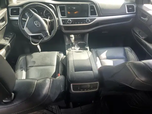 5TDJZRFH3HS450486 2017 TOYOTA HIGHLANDER - Image 8