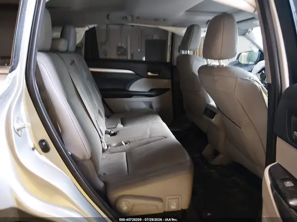 5TDJZRFH3HS453498 2017 TOYOTA HIGHLANDER - Image 8