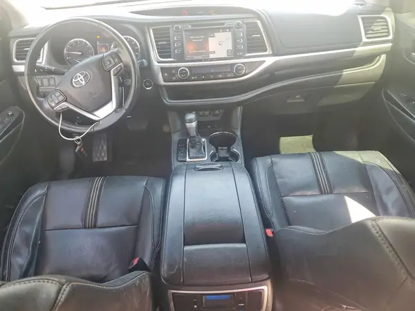 5TDJZRFH3HS457972 2017 TOYOTA HIGHLANDER - Image 8