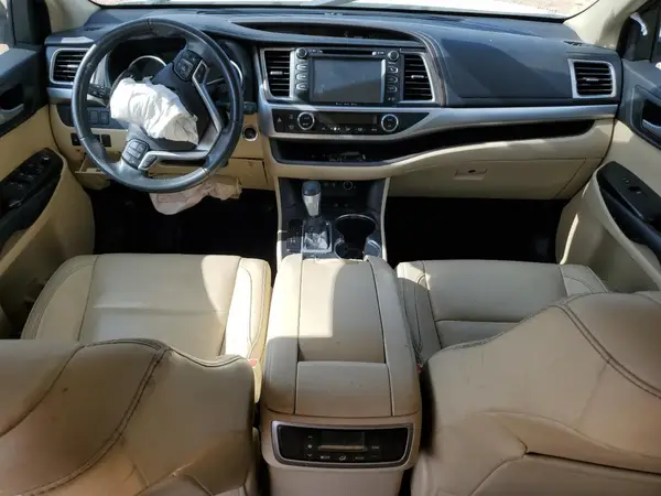 5TDJZRFH3HS458443 2017 TOYOTA HIGHLANDER - Image 8
