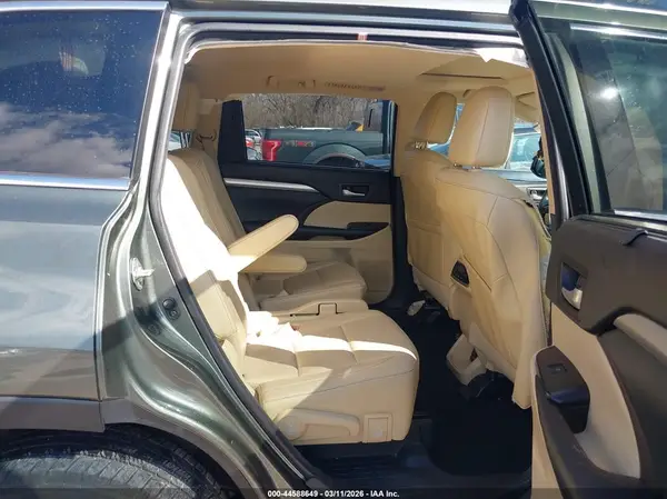 5TDJZRFH3HS465134 2017 TOYOTA HIGHLANDER - Image 8