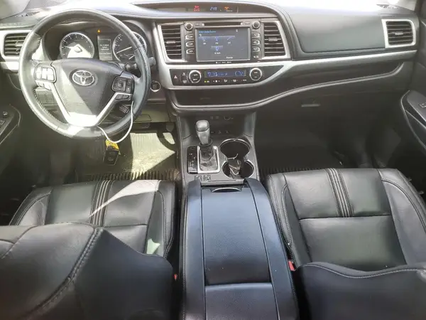 5TDJZRFH3HS471418 2017 TOYOTA HIGHLANDER - Image 8