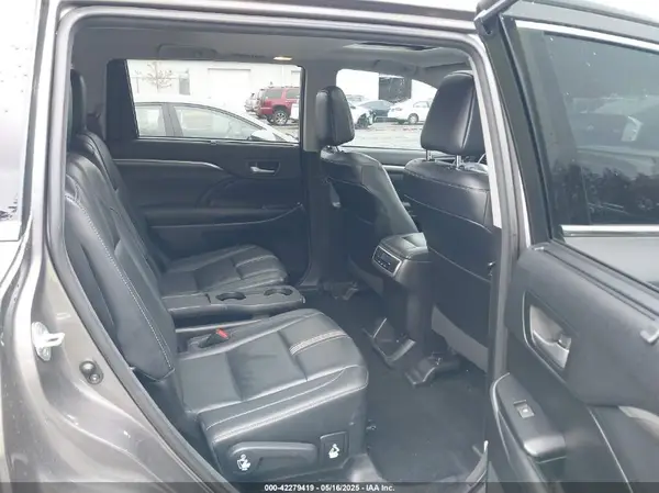 5TDJZRFH3HS479163 2017 TOYOTA HIGHLANDER - Image 8