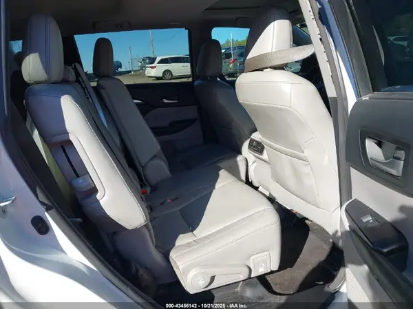 5TDJZRFH3HS511027 2017 TOYOTA HIGHLANDER - Image 8