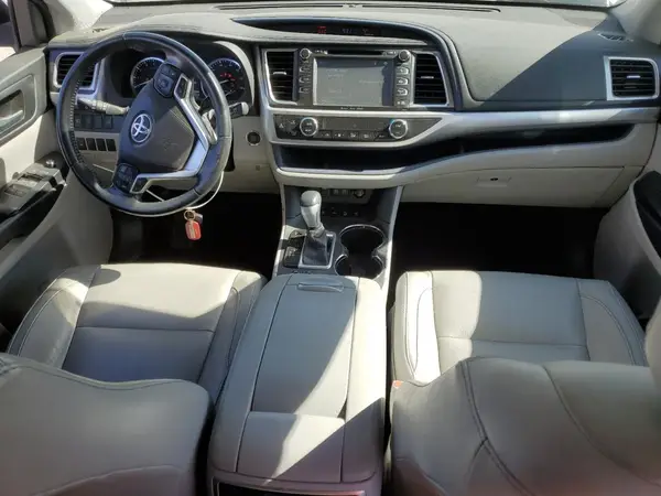 5TDJZRFH3HS511531 2017 TOYOTA HIGHLANDER - Image 8