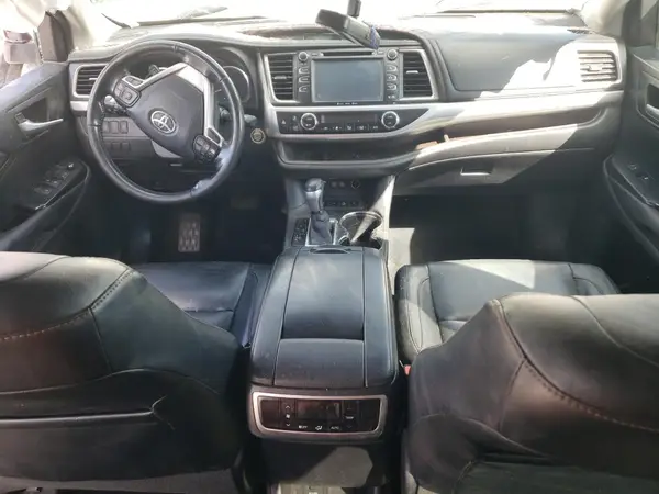 5TDJZRFH3HS511660 2017 TOYOTA HIGHLANDER - Image 8