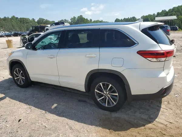 5TDJZRFH3HS513330 2017 TOYOTA HIGHLANDER - Image 2