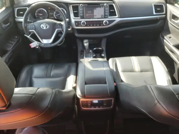 5TDJZRFH3HS515286 2017 TOYOTA HIGHLANDER - Image 8