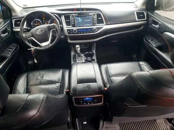 5TDJZRFH3HS516597 2017 TOYOTA HIGHLANDER - Image 8