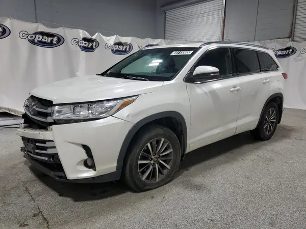 5TDJZRFH3HS517636 2017 TOYOTA HIGHLANDER - Image 1