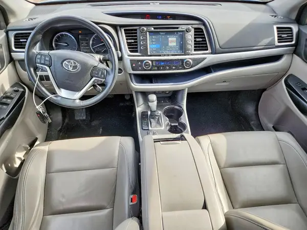 5TDJZRFH3HS518754 2017 TOYOTA HIGHLANDER - Image 8