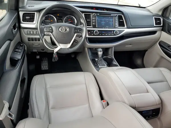 5TDJZRFH3HS521587 2017 TOYOTA HIGHLANDER - Image 8