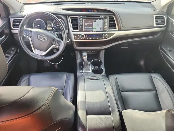5TDJZRFH3JS486796 2018 TOYOTA HIGHLANDER - Image 8