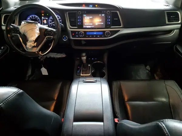 5TDJZRFH3JS528657 2018 TOYOTA HIGHLANDER - Image 8