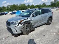 5TDJZRFH3JS533647 2018 TOYOTA HIGHLANDER