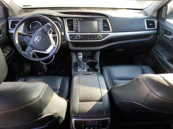 5TDJZRFH3JS534457 2018 TOYOTA HIGHLANDER - Image 8