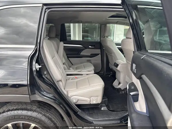 5TDJZRFH3JS536080 2018 TOYOTA HIGHLANDER - Image 8