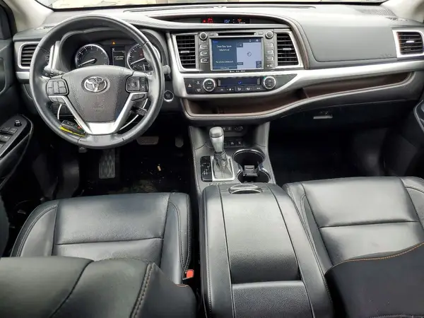 5TDJZRFH3JS536872 2018 TOYOTA HIGHLANDER - Image 8