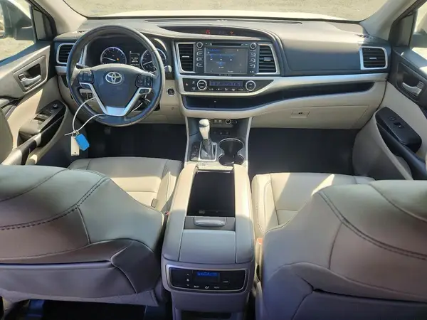 5TDJZRFH3JS541490 2018 TOYOTA HIGHLANDER - Image 8