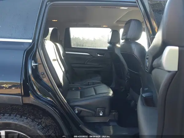 5TDJZRFH3JS546382 2018 TOYOTA HIGHLANDER - Image 8