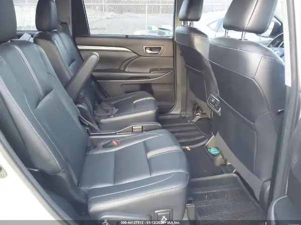 5TDJZRFH3JS546947 2018 TOYOTA HIGHLANDER - Image 8