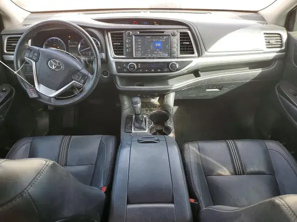 5TDJZRFH3JS553560 2018 TOYOTA HIGHLANDER - Image 8