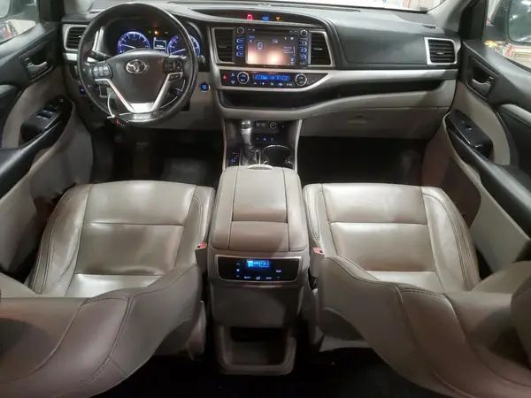 5TDJZRFH3JS555082 2018 TOYOTA HIGHLANDER - Image 8