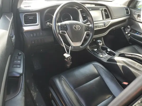 5TDJZRFH3JS555325 2018 TOYOTA HIGHLANDER - Image 8