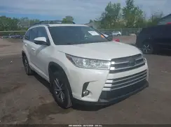 5TDJZRFH3JS558757 2018 TOYOTA HIGHLANDER