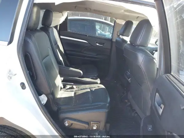 5TDJZRFH3JS558869 2018 TOYOTA HIGHLANDER - Image 8