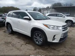 5TDJZRFH3JS560864 2018 TOYOTA HIGHLANDER