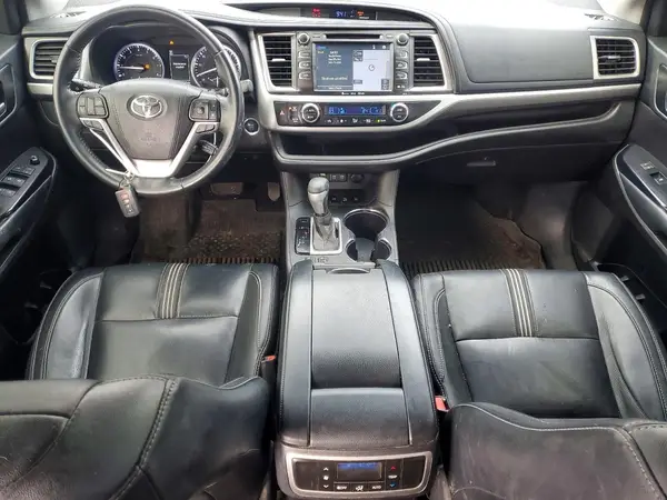 5TDJZRFH3JS805016 2018 TOYOTA HIGHLANDER - Image 8