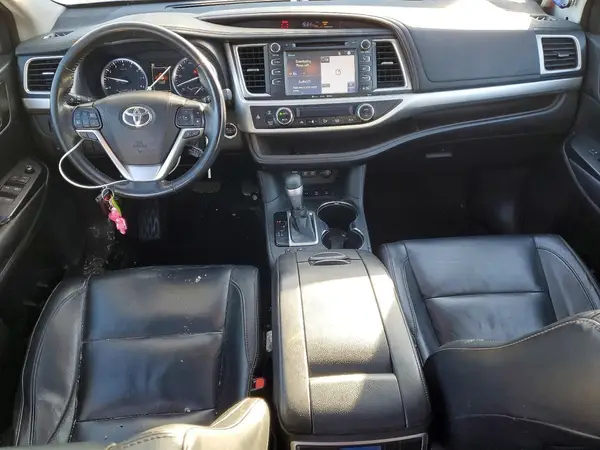 5TDJZRFH3JS814315 2018 TOYOTA HIGHLANDER - Image 8