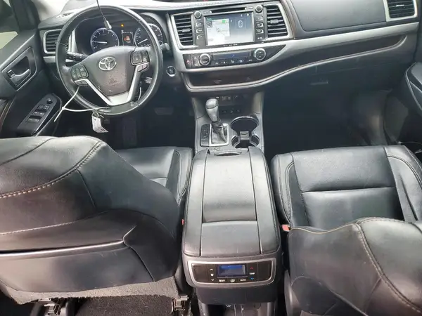 5TDJZRFH3JS816436 2018 TOYOTA HIGHLANDER - Image 8