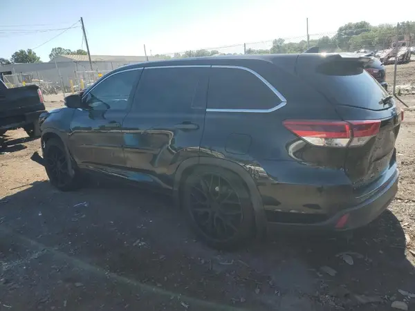 5TDJZRFH3JS816825 2018 TOYOTA HIGHLANDER - Image 2
