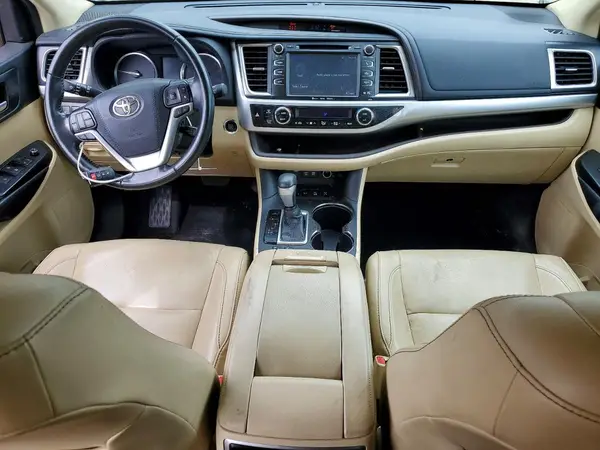 5TDJZRFH3JS824925 2018 TOYOTA HIGHLANDER - Image 8
