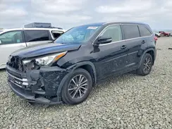 5TDJZRFH3JS828067 2018 TOYOTA HIGHLANDER