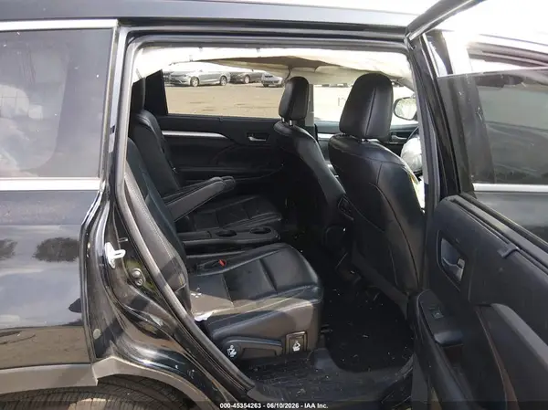 5TDJZRFH3JS835097 2018 TOYOTA HIGHLANDER - Image 8