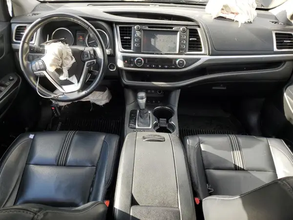5TDJZRFH3JS836640 2018 TOYOTA HIGHLANDER - Image 8