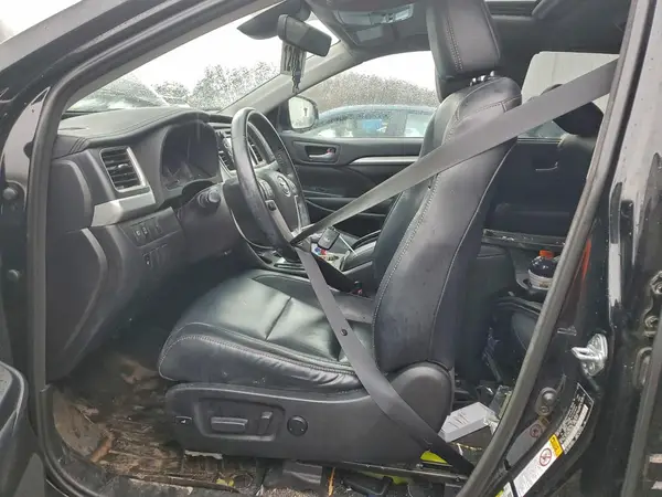 2018 TOYOTA HIGHLANDER auction photo 7