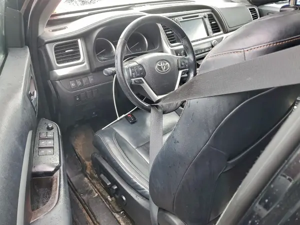 5TDJZRFH3JS848089 2018 TOYOTA HIGHLANDER - Image 8
