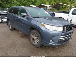 5TDJZRFH3JS855205 2018 TOYOTA HIGHLANDER