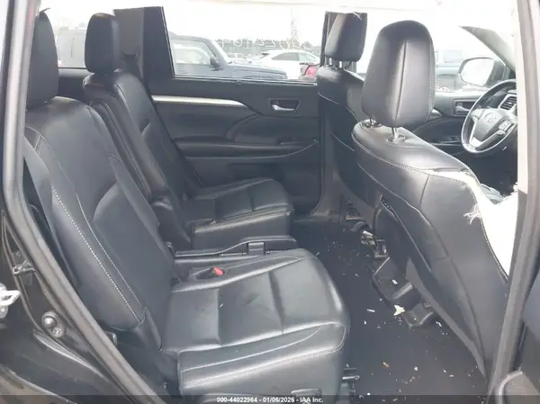 5TDJZRFH3JS859447 2018 TOYOTA HIGHLANDER - Image 8
