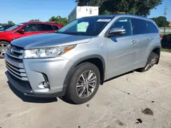 5TDJZRFH3JS863059 2018 TOYOTA HIGHLANDER