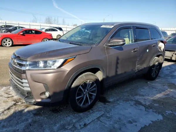 5TDJZRFH3JS865555 2018 TOYOTA HIGHLANDER - Image 1