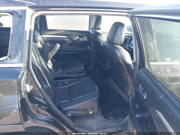 5TDJZRFH3JS871081 2018 TOYOTA HIGHLANDER - Image 8
